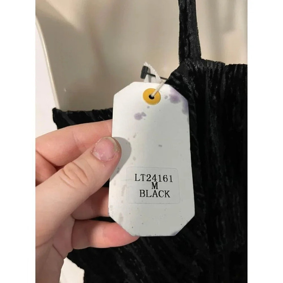 Black velvet halter top with pleats, ruffles, and tie-back straps size M #0258 - Picture 5 of 6